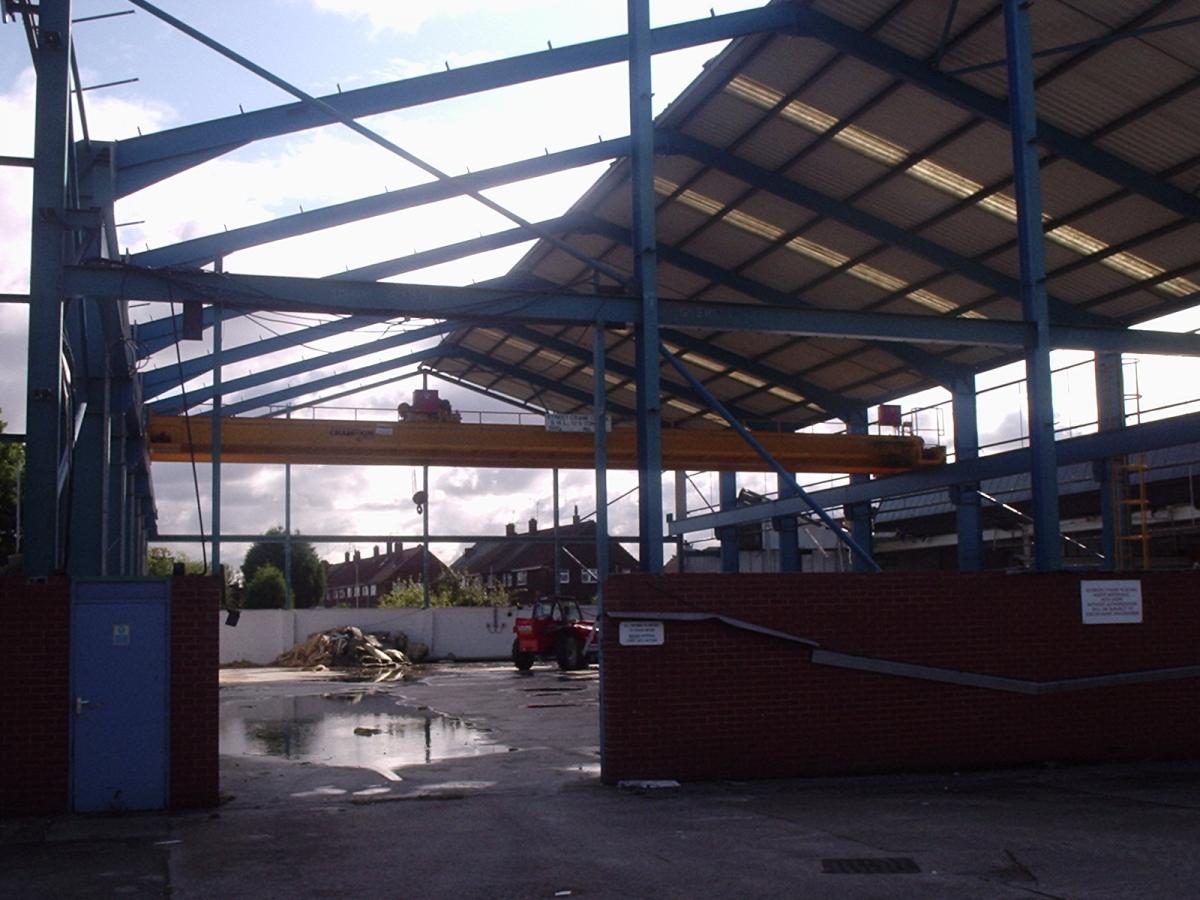 Crane Building 140 ft x 80 ft x 30 ft (42.7m x 24.4m x 9.1m) Used