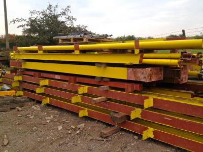 100 ft x 100 ft x 19 ft - (30.5m x 30.5m x 5.8m)