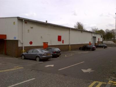 140 ft x 100 ft x 20 ft (42.7m x 30.5m x 6.1m)