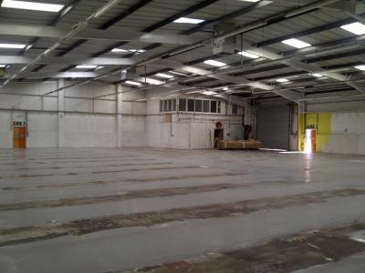 140 ft x 100 ft x 20 ft (42.7m x 30.5m x 6.1m)